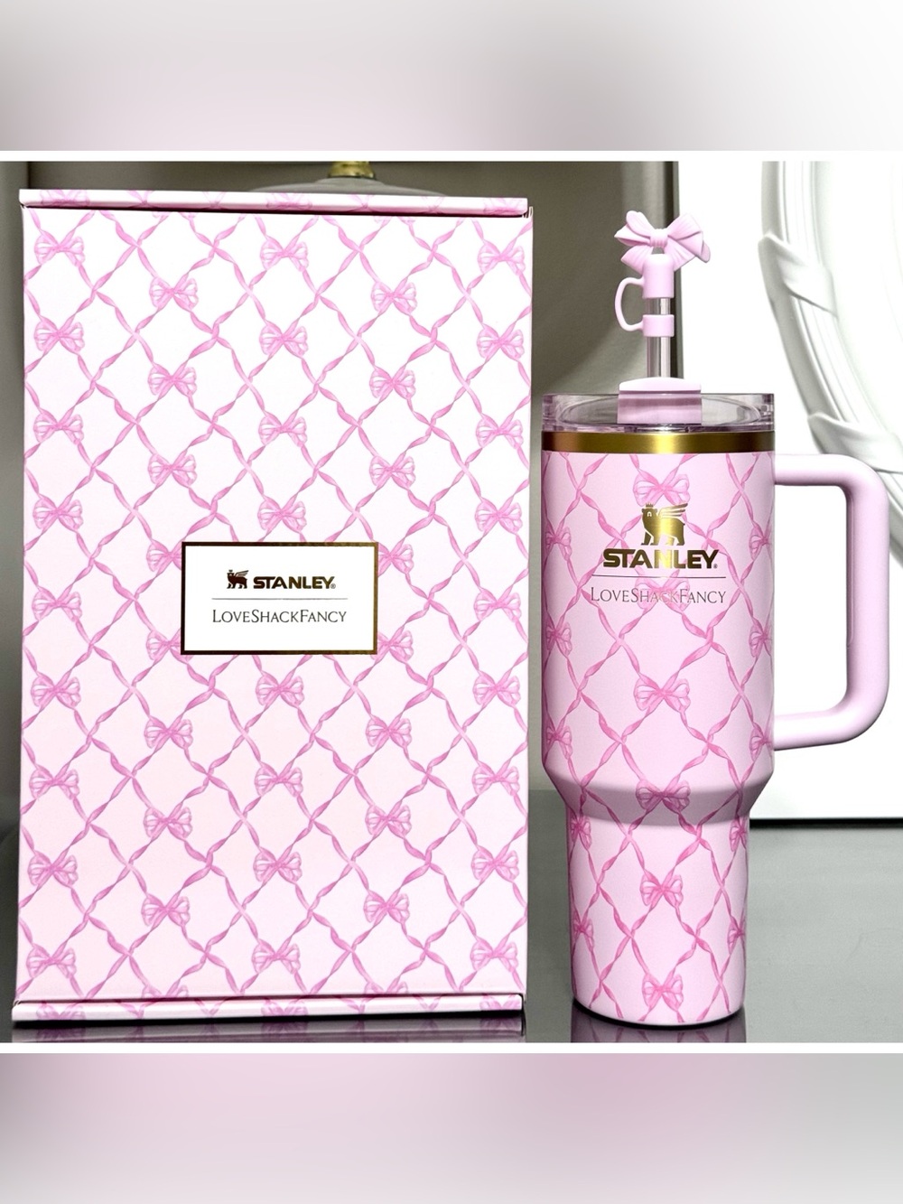 STANLEY X LOVESHACKFANCY‎ 40OZ QUENCHER, BABY BOW PINK PEPPERMINT